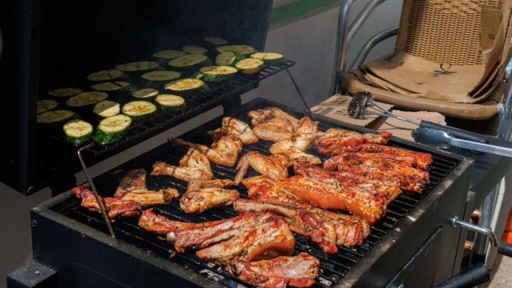 Proper storage method for smoked rib tips after cooking
