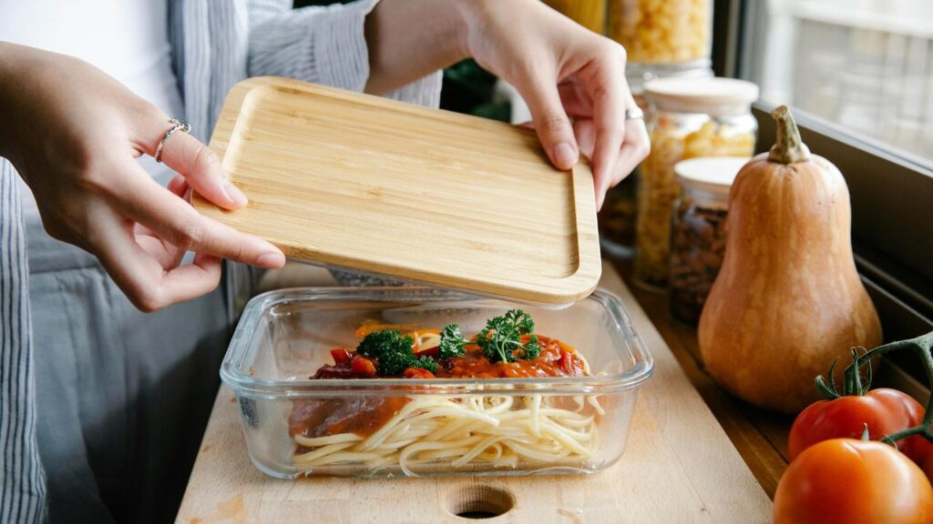 storing beef tips crock pot leftovers in airtight containe